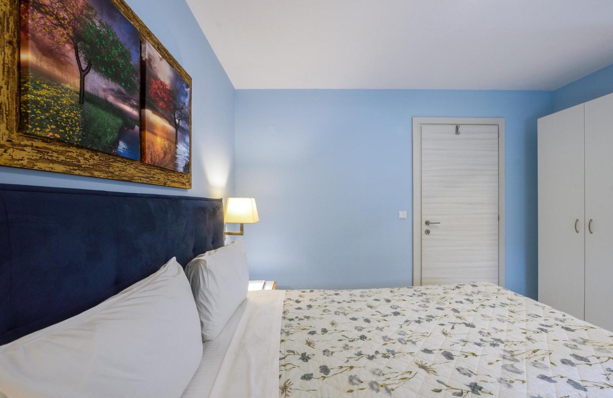 Elpiniki Luxury Apartments ネア・ポティダイア エクステリア 写真