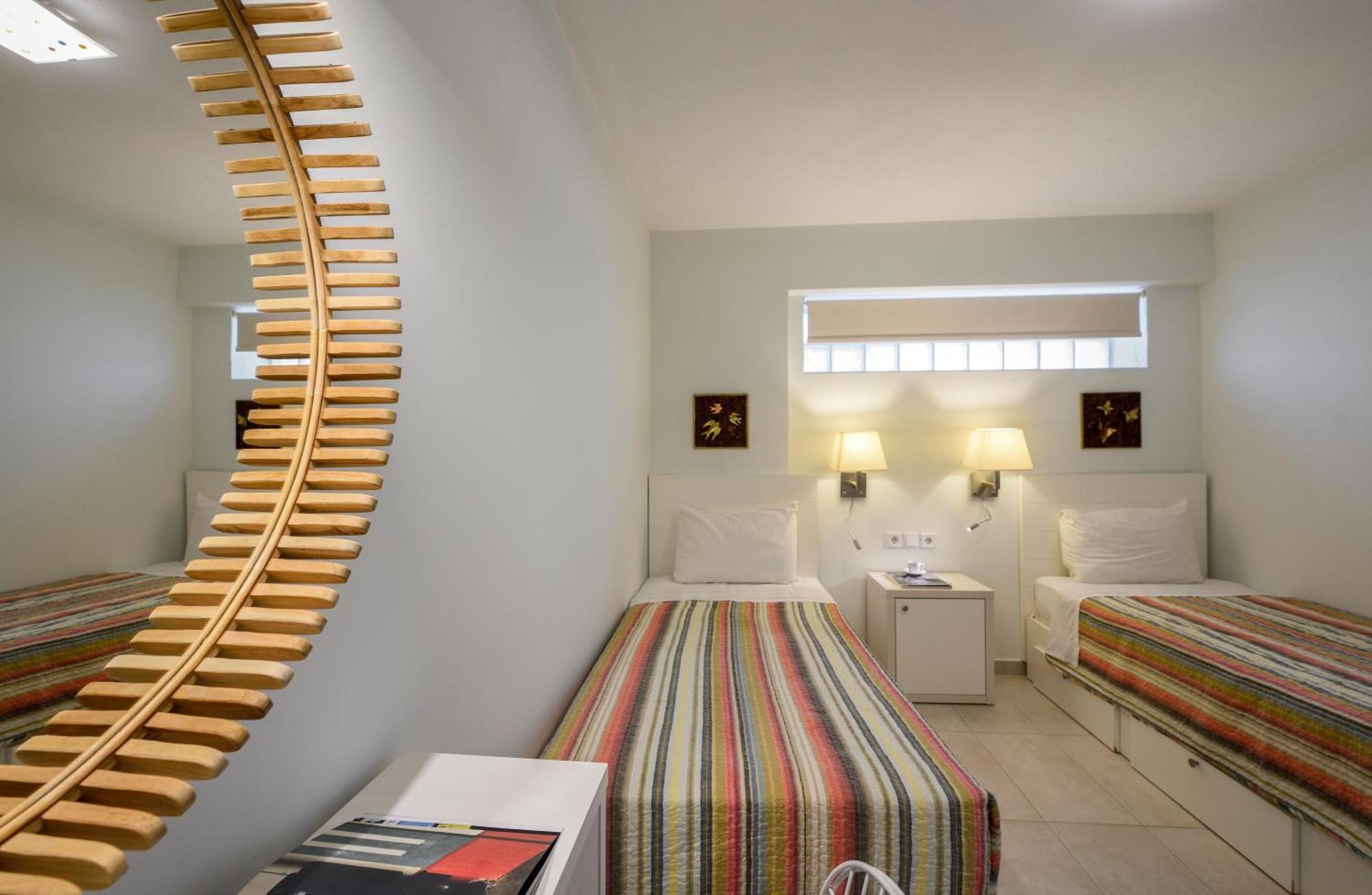 Elpiniki Luxury Apartments ネア・ポティダイア エクステリア 写真
