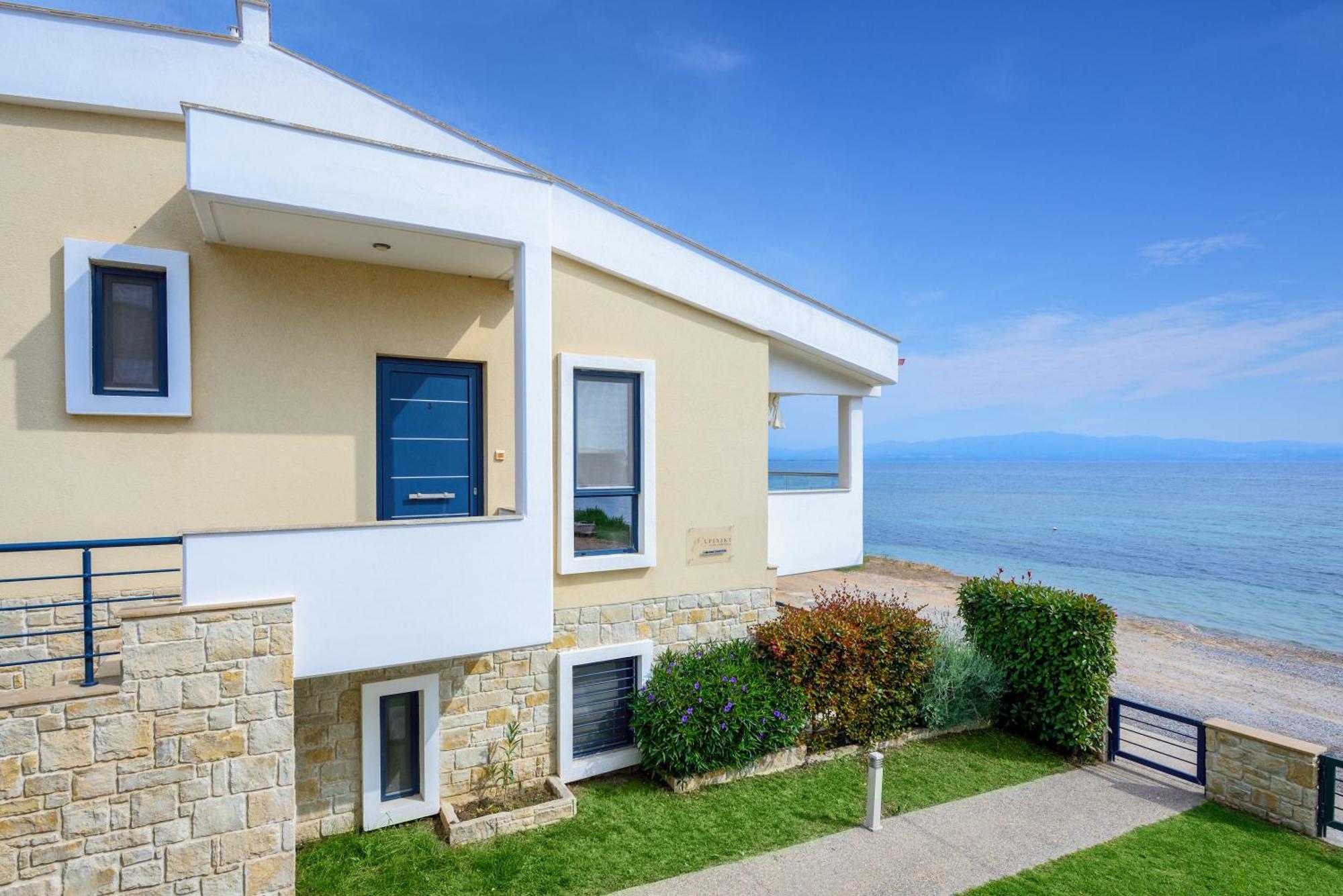 Elpiniki Luxury Apartments ネア・ポティダイア エクステリア 写真