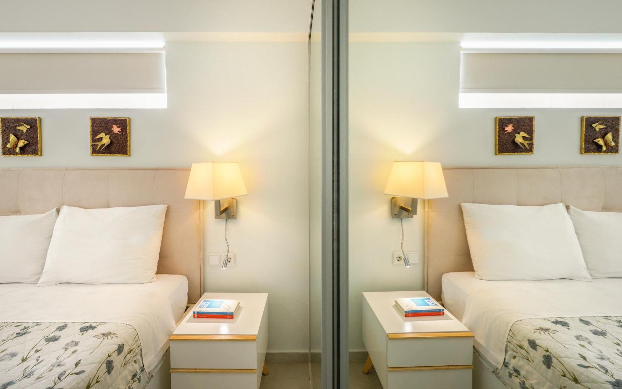 Elpiniki Luxury Apartments ネア・ポティダイア エクステリア 写真