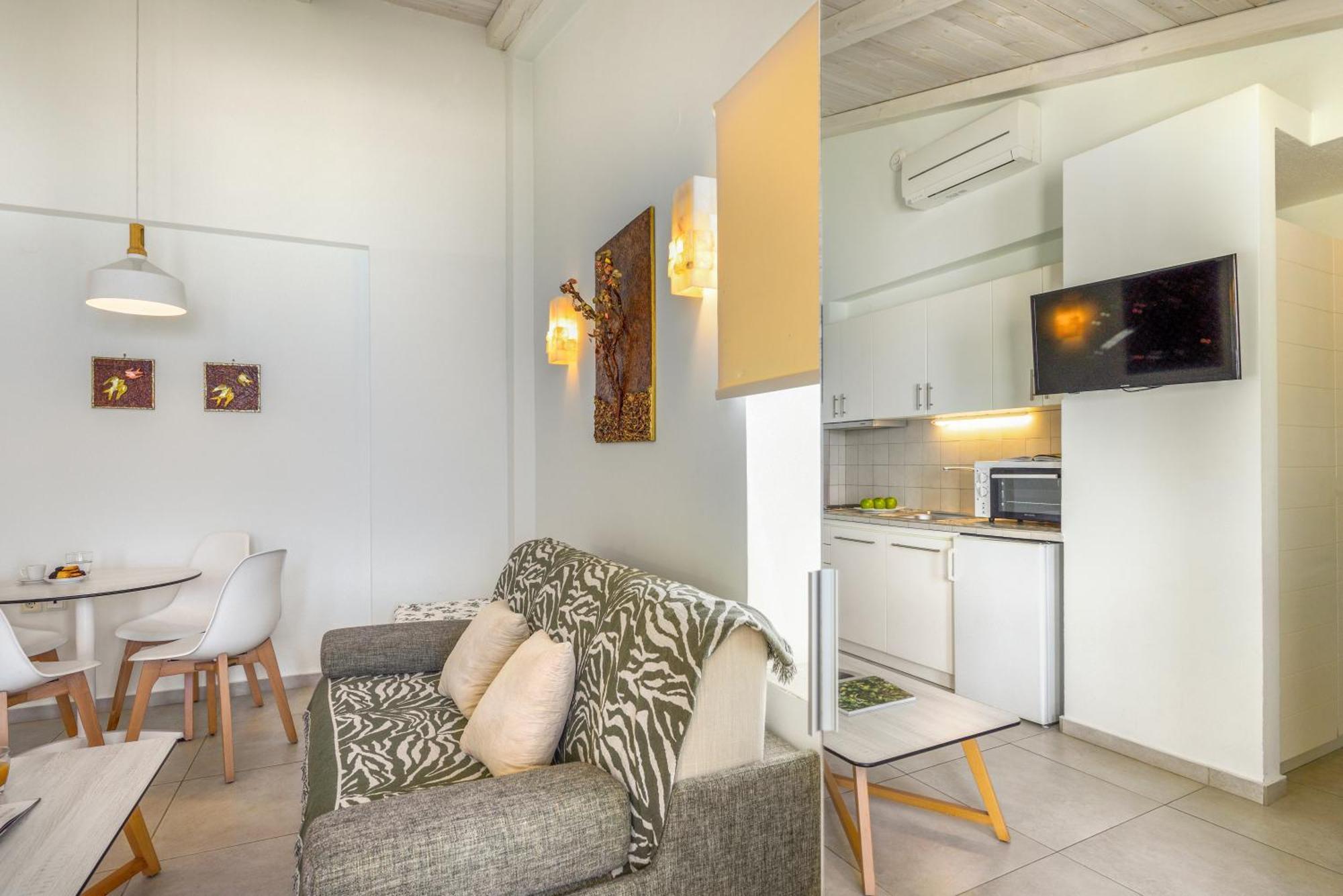 Elpiniki Luxury Apartments ネア・ポティダイア エクステリア 写真